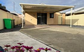 Unit 4 3 Mouarn St Carey Park